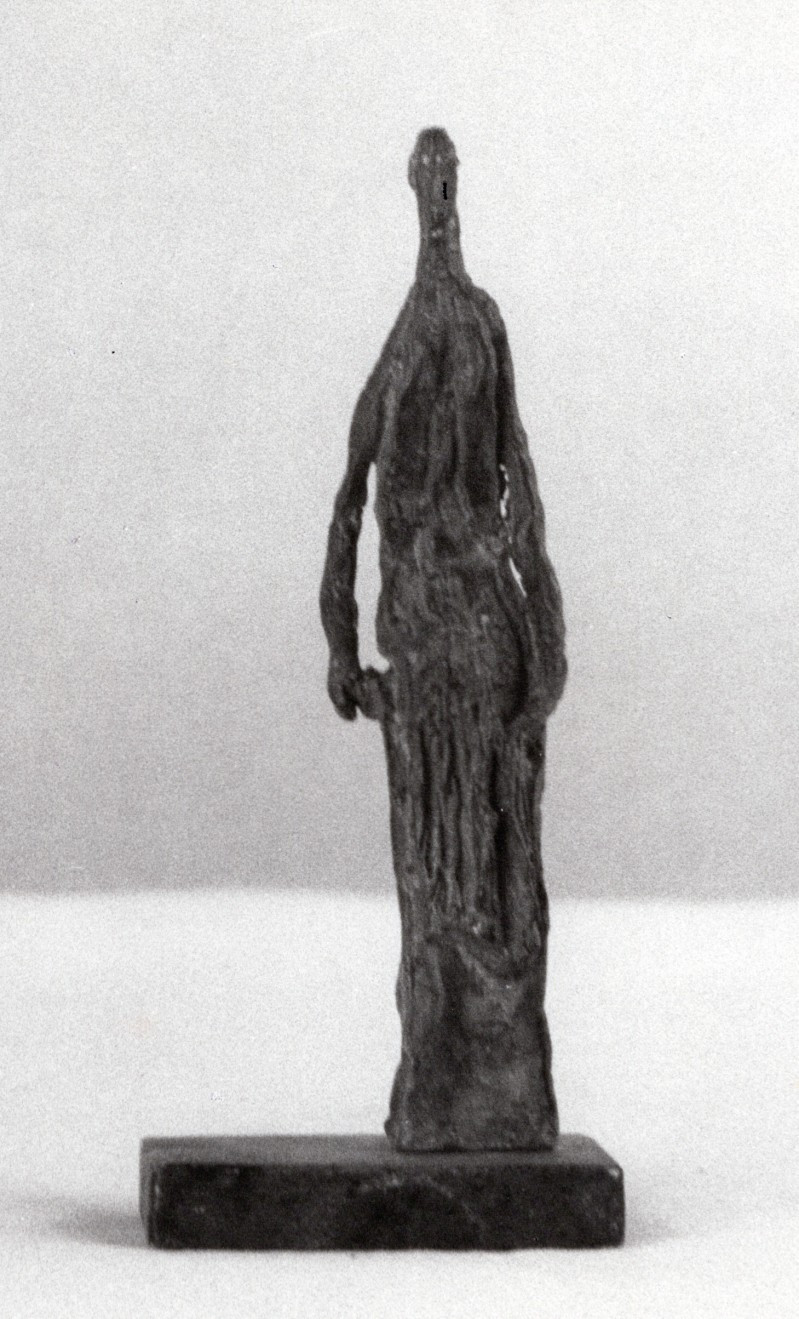 Figurine III,  sitzend stützt rechts. Skizze 6
